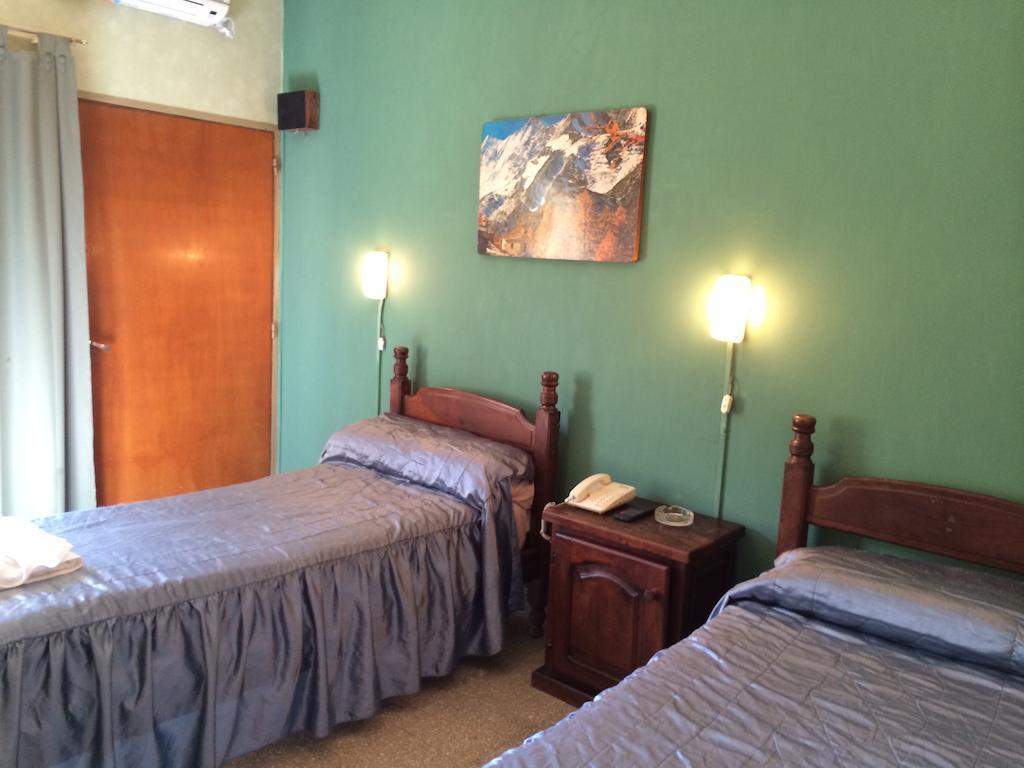 Hotel Cordoba Villa Carlos Paz Chambre photo