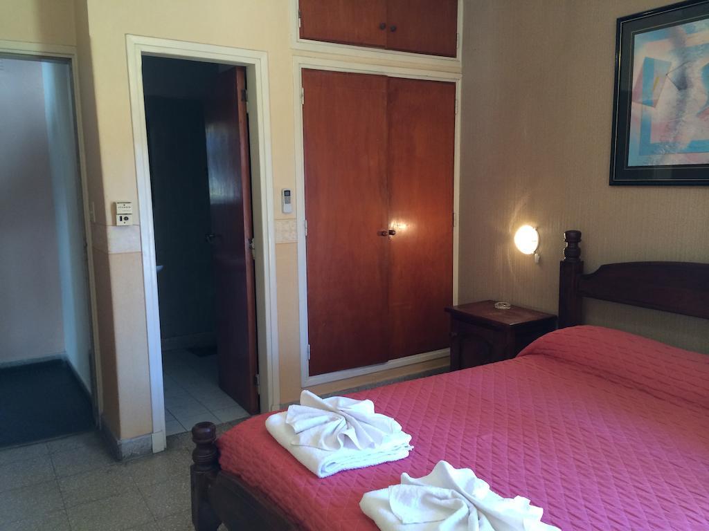 Hotel Cordoba Villa Carlos Paz Extérieur photo