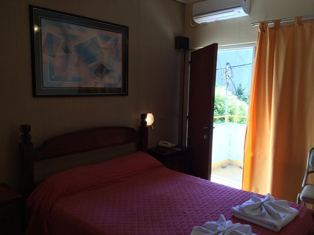 Hotel Cordoba Villa Carlos Paz Extérieur photo